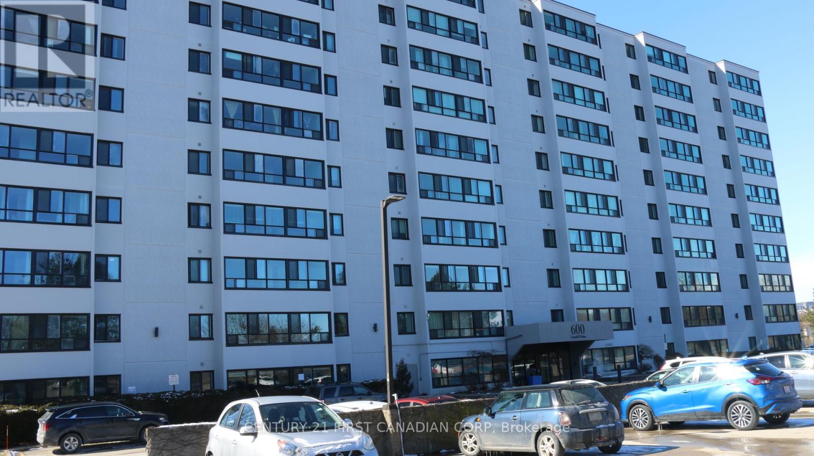 207 - 600 GRENFELL DRIVE