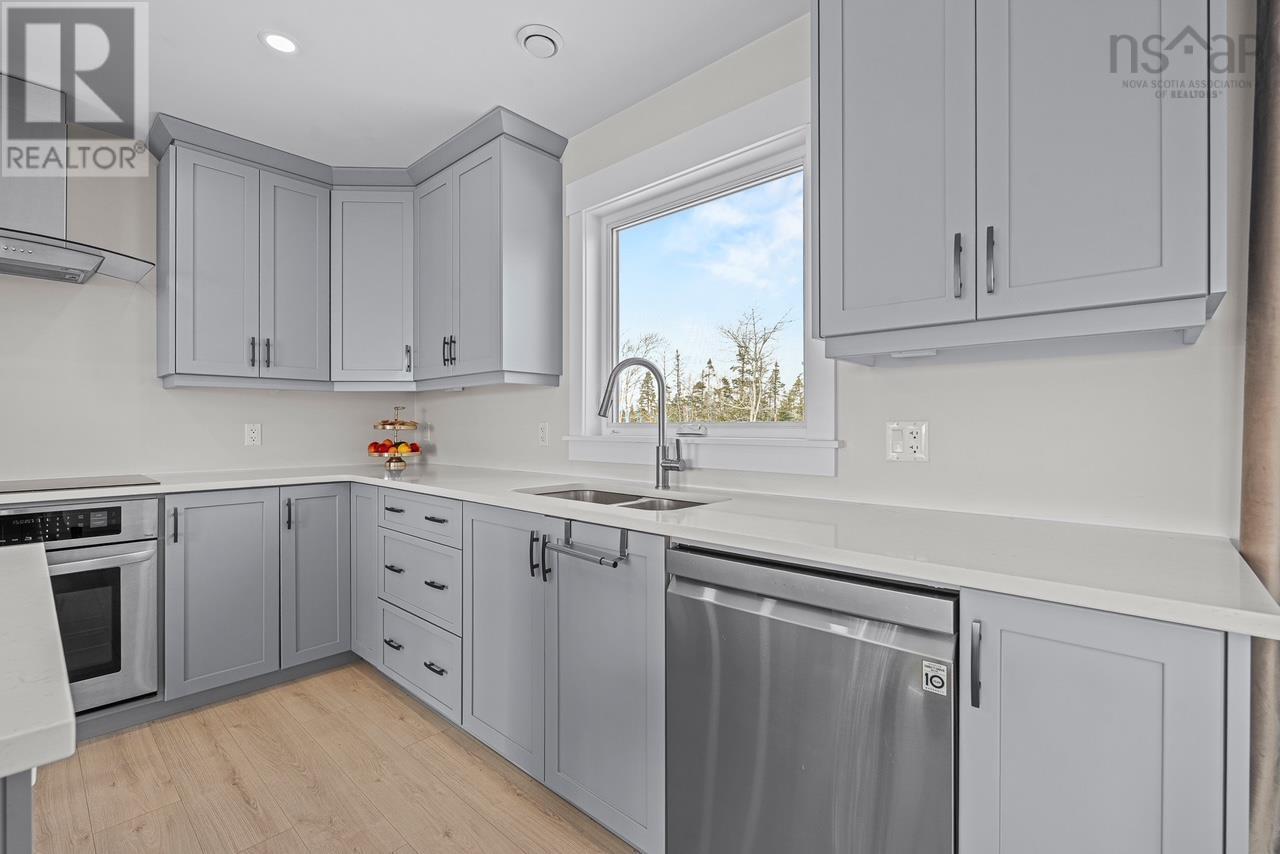 Property 19 of 42 of 212 Lynwood Drive