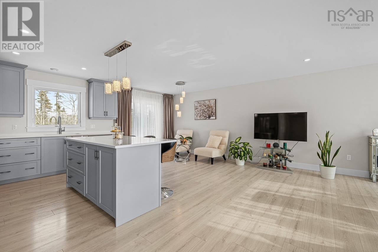 Property 21 of 42 of 212 Lynwood Drive