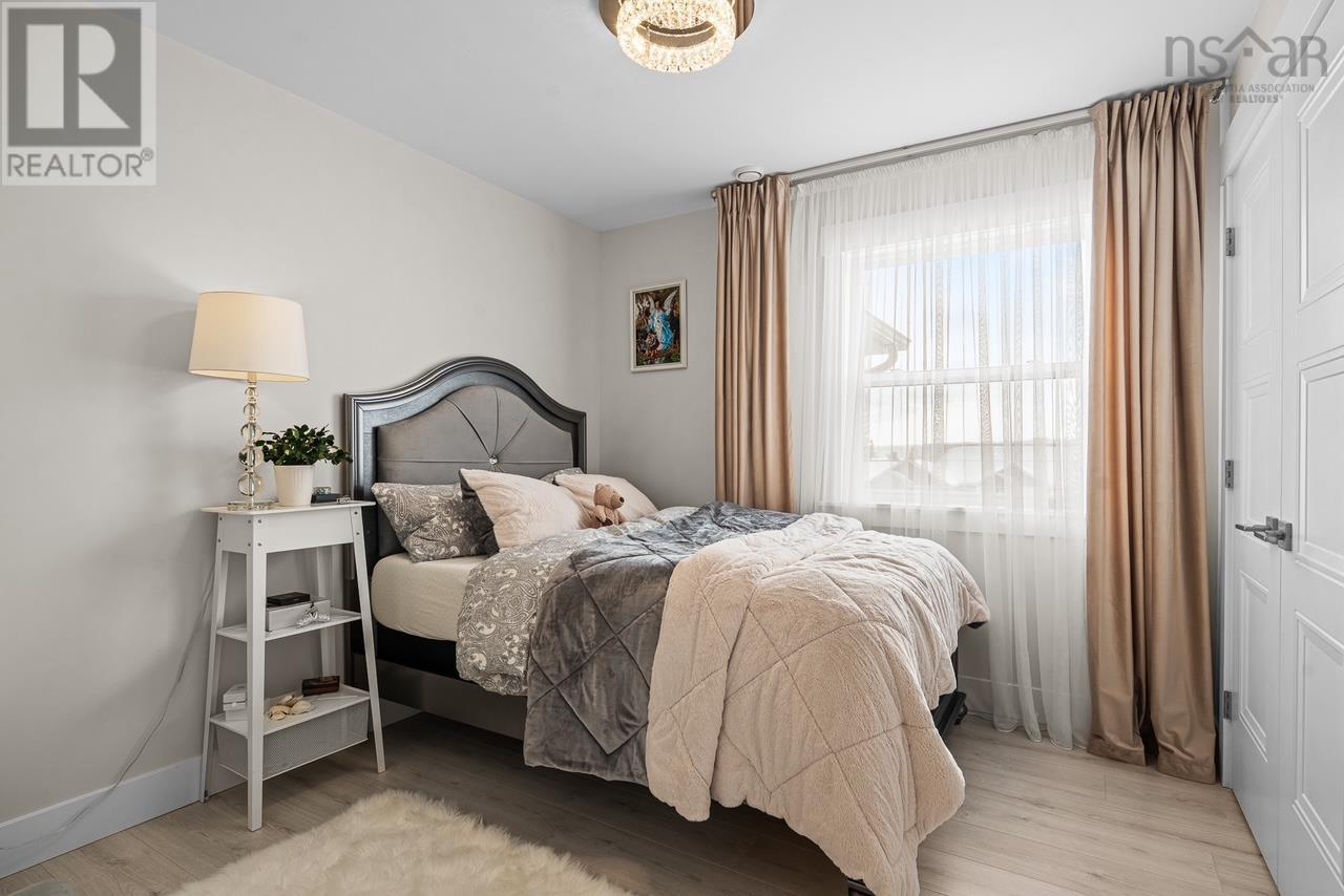 Property 24 of 42 of 212 Lynwood Drive