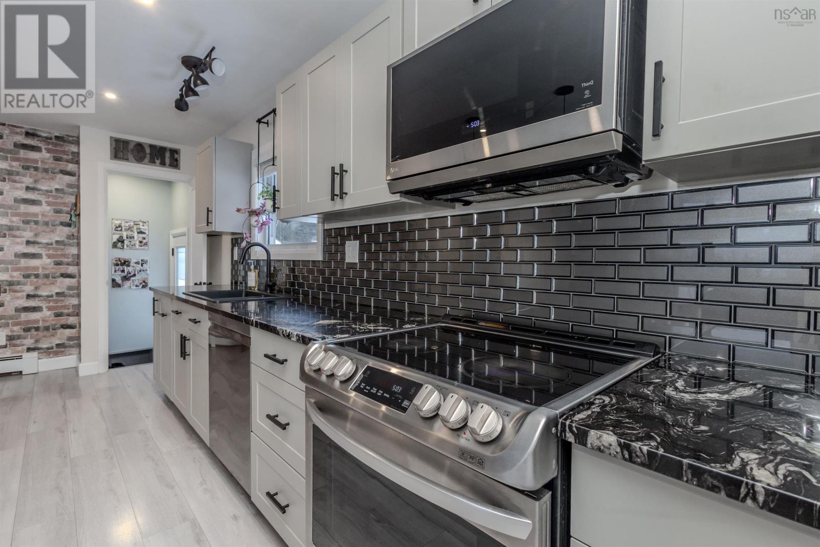 Property 13 of 43 of 58 MacBelger Crescent