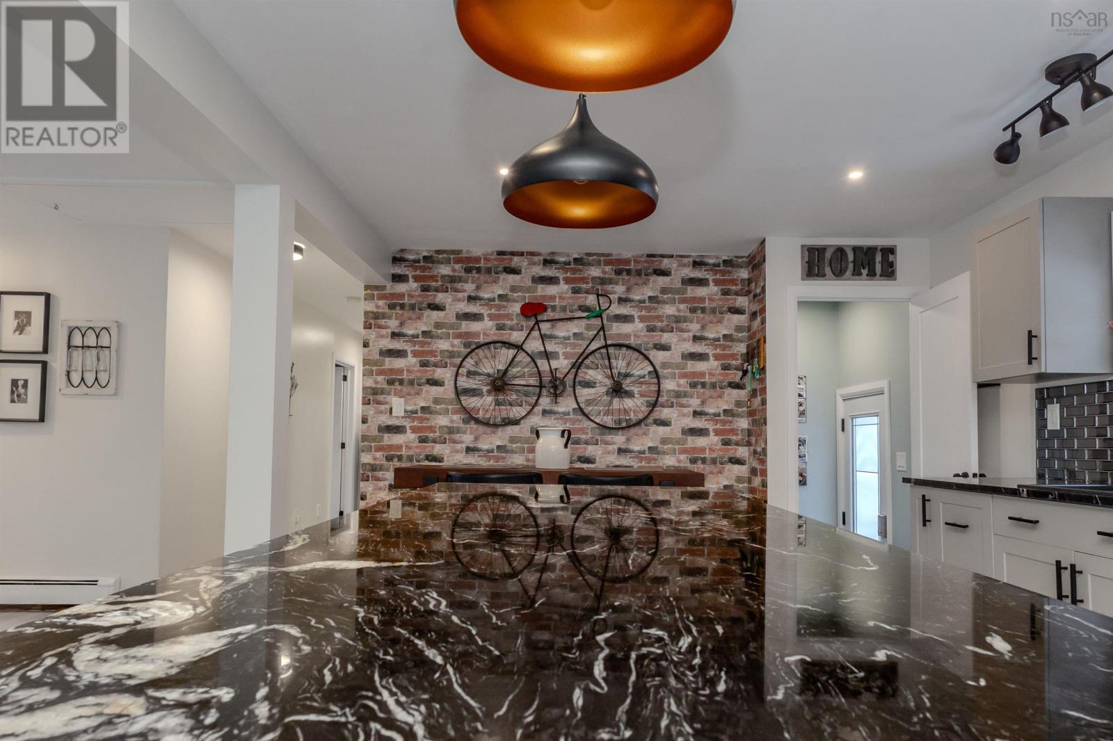 Property 14 of 43 of 58 MacBelger Crescent