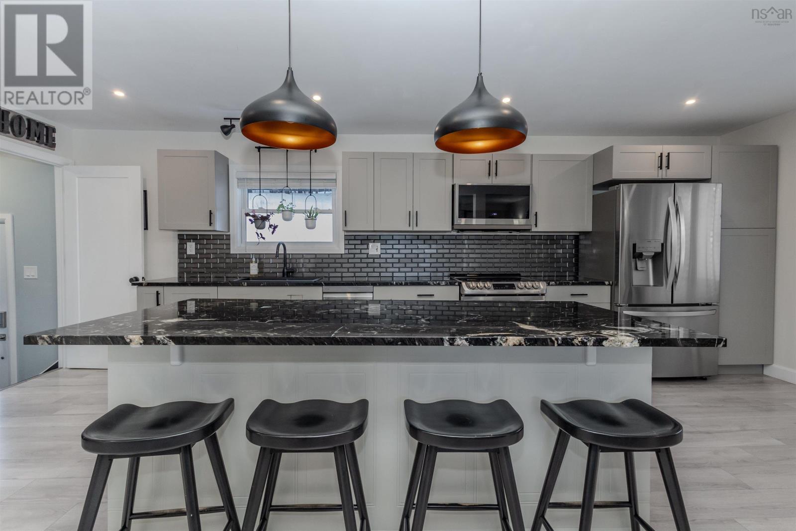 Property 11 of 43 of 58 MacBelger Crescent