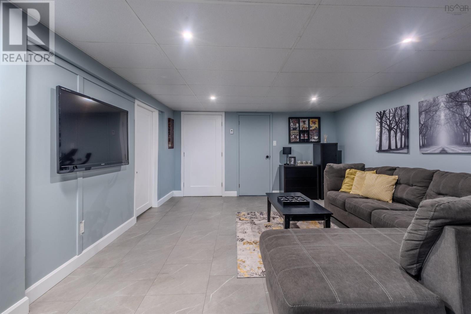 Property 28 of 43 of 58 MacBelger Crescent