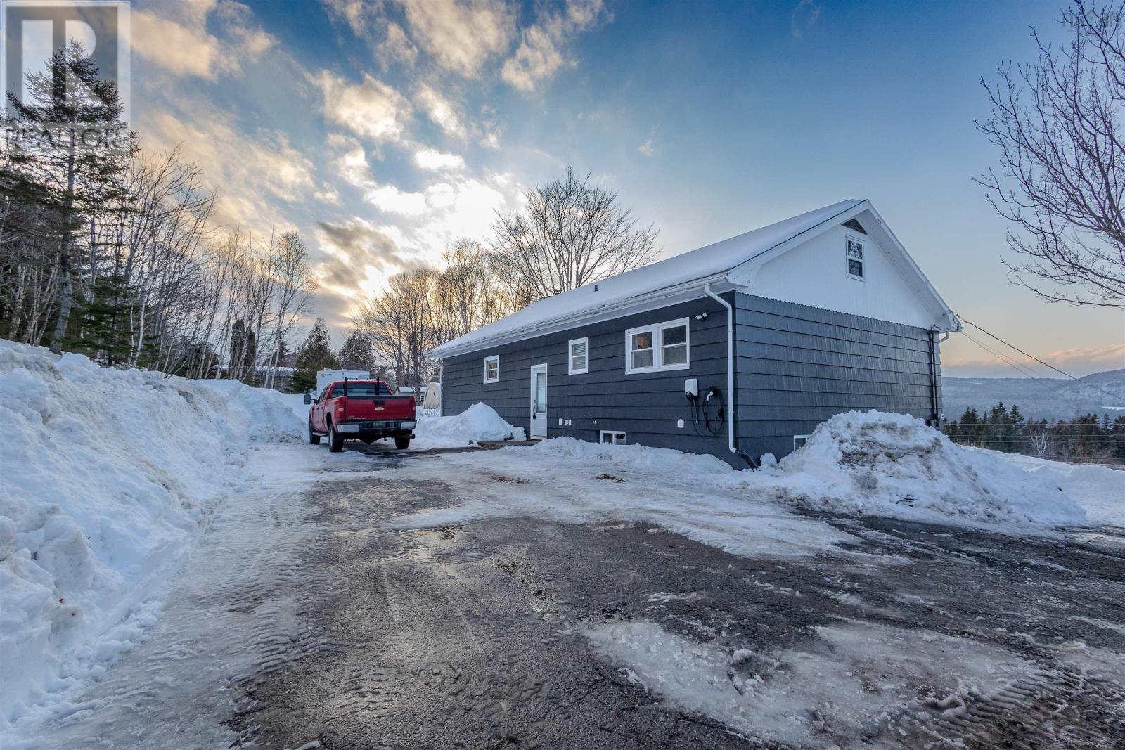 Property 39 of 43 of 58 MacBelger Crescent