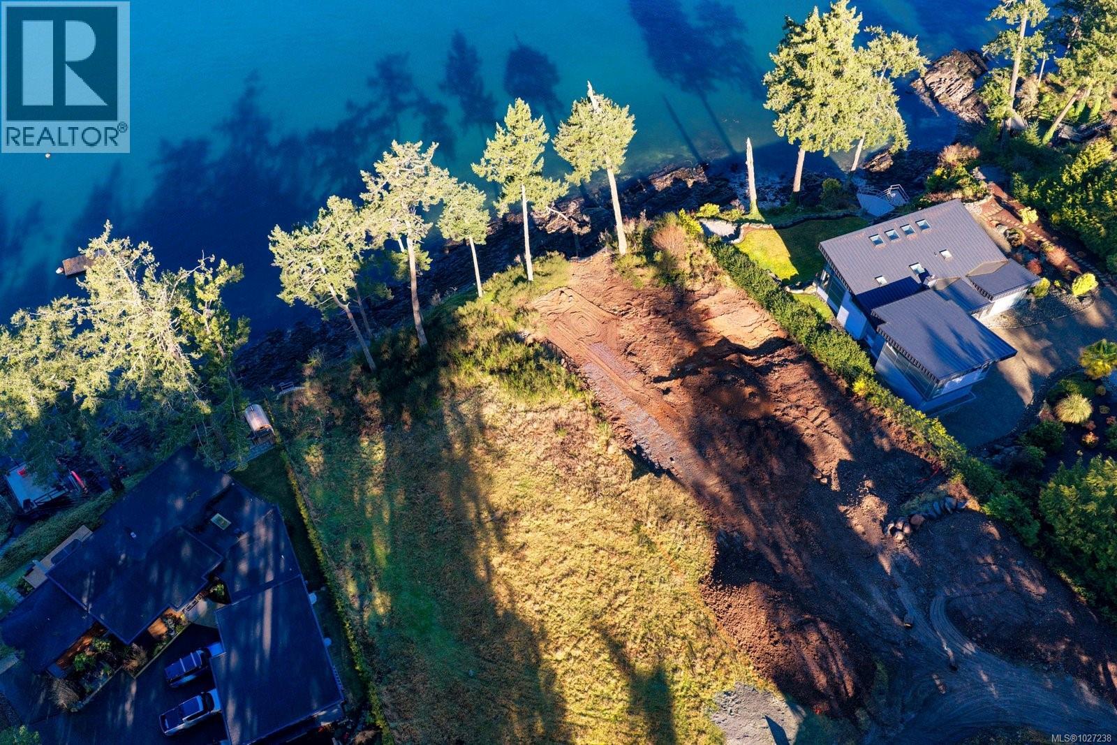  770 Lands End Road, North Saanich