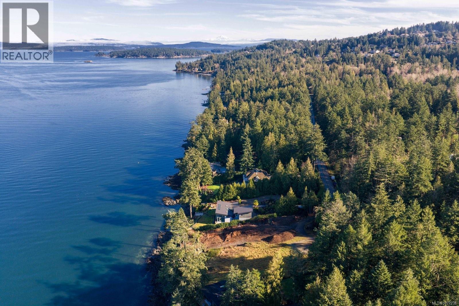  770 Lands End Road, North Saanich