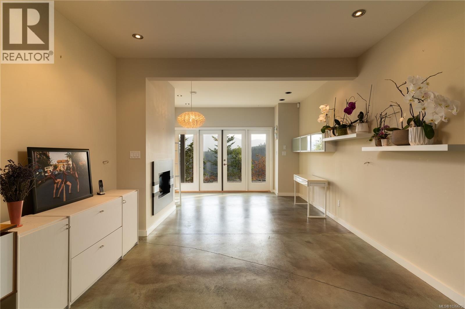 6088 Genoa Bay Rd - 13