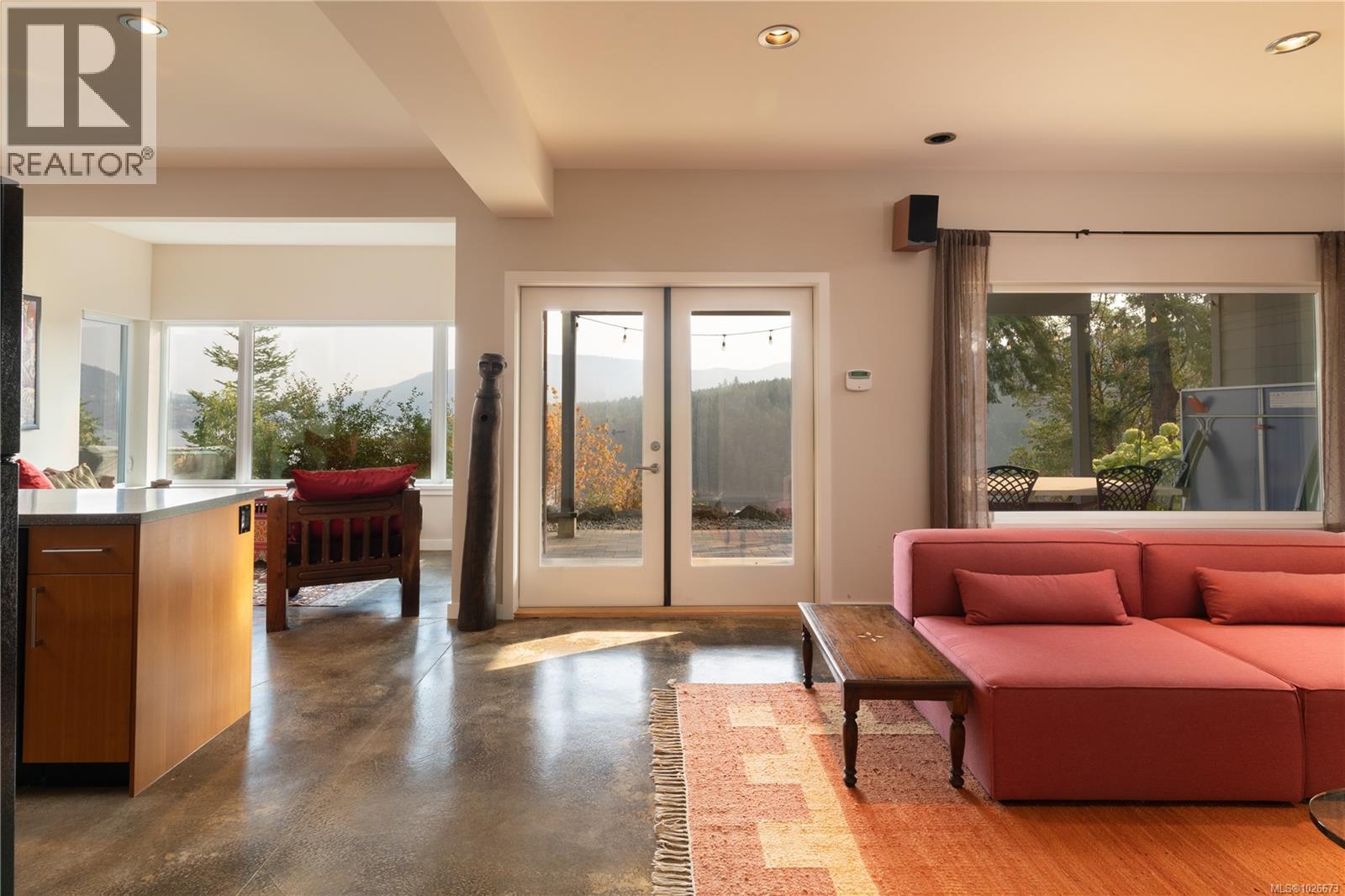 6088 Genoa Bay Rd - 16
