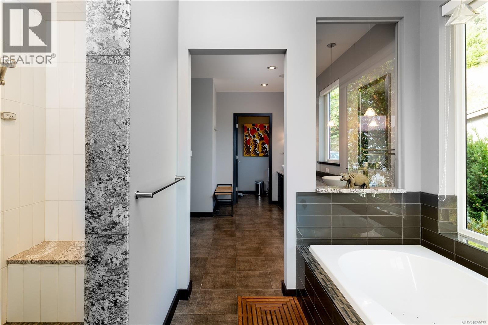 6088 Genoa Bay Rd - 25