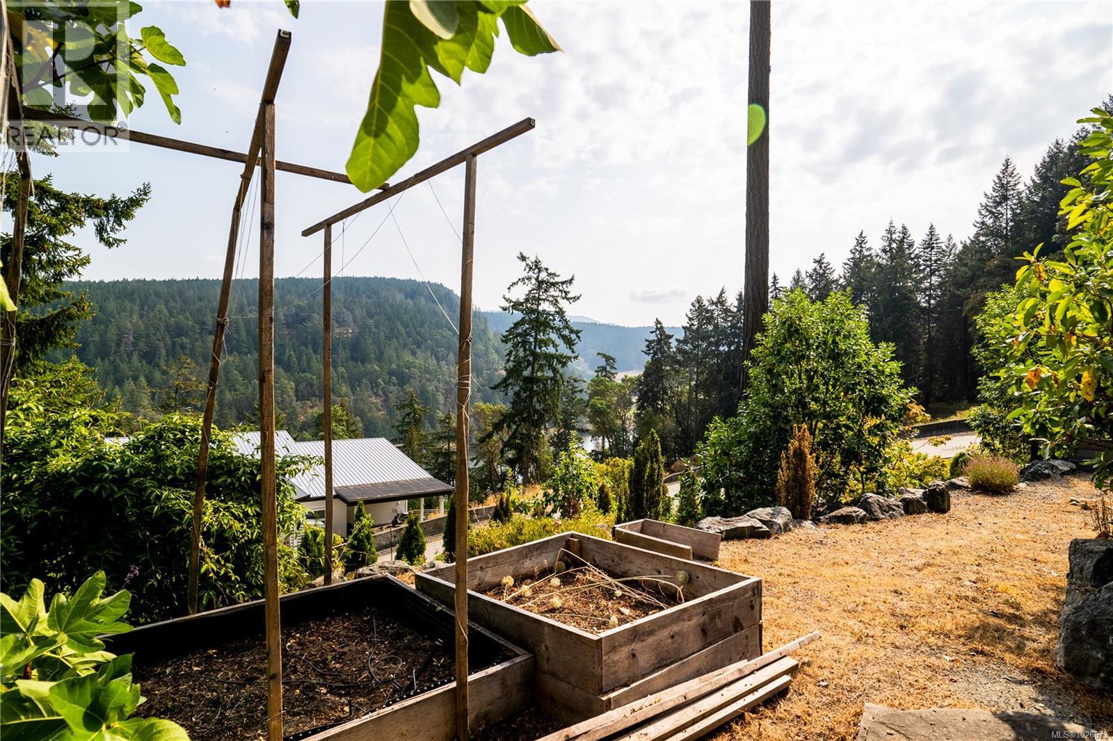 6088 Genoa Bay Rd - 52