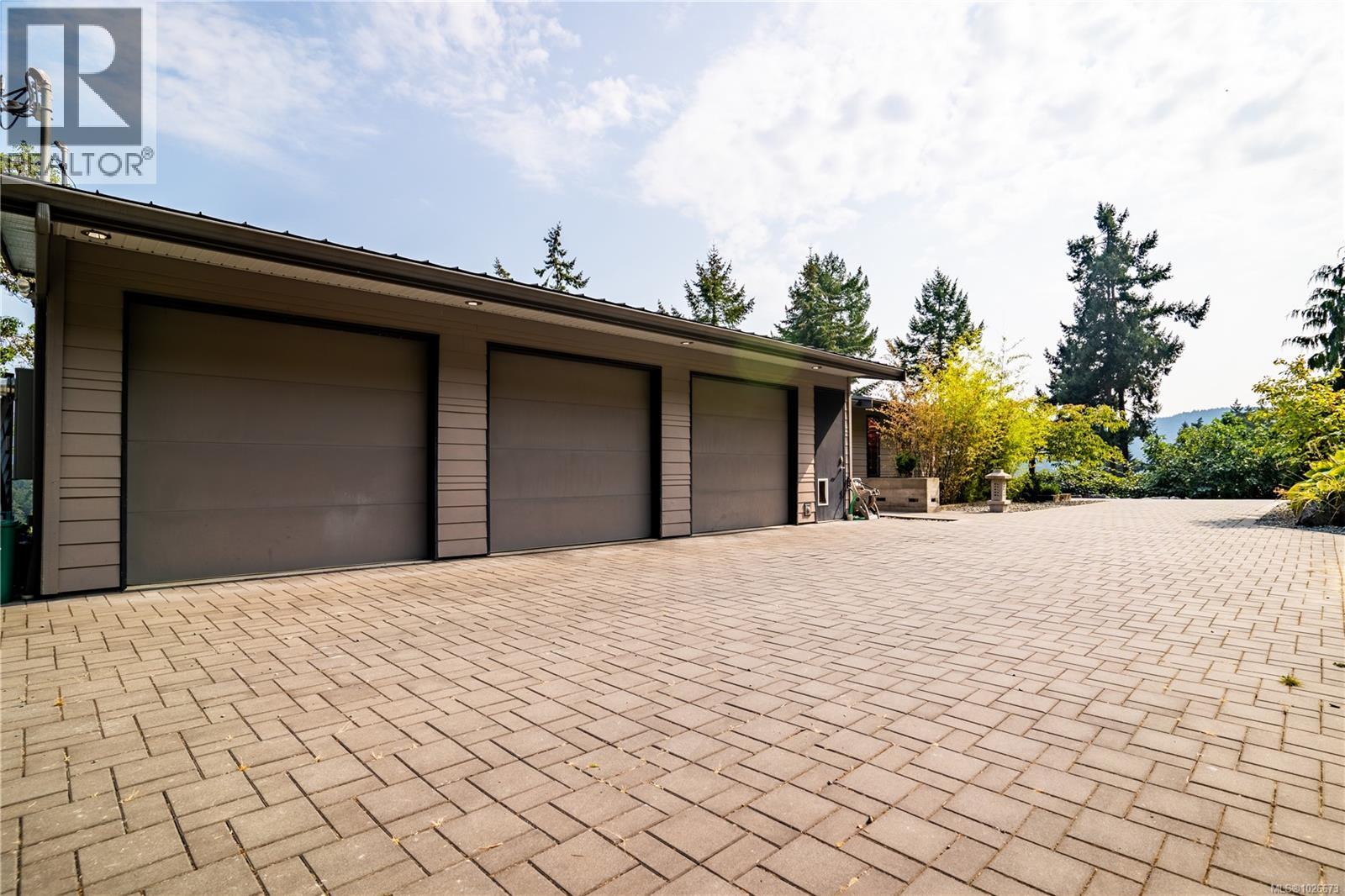 6088 Genoa Bay Rd - 54