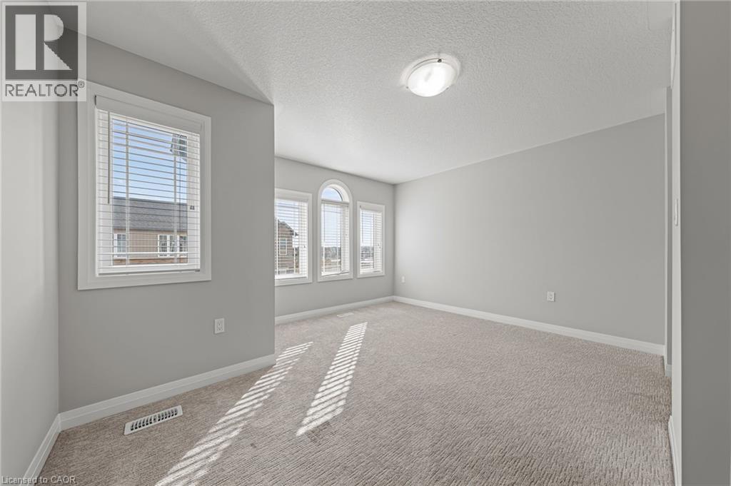 53 AQUARIUS CRESCENT - 15