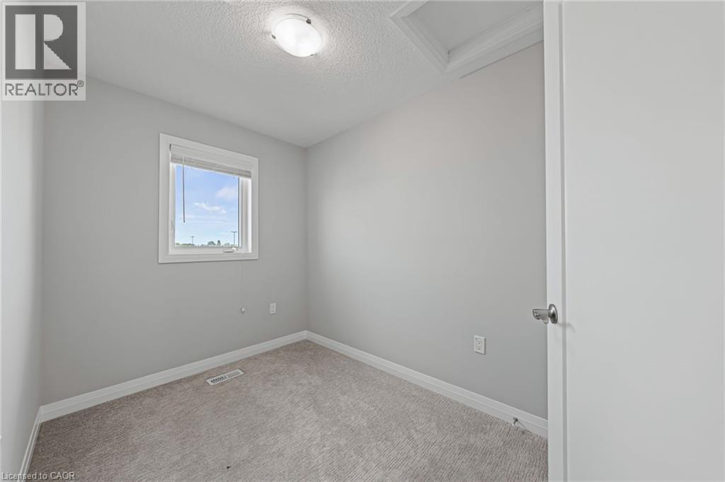 53 AQUARIUS CRESCENT - 20