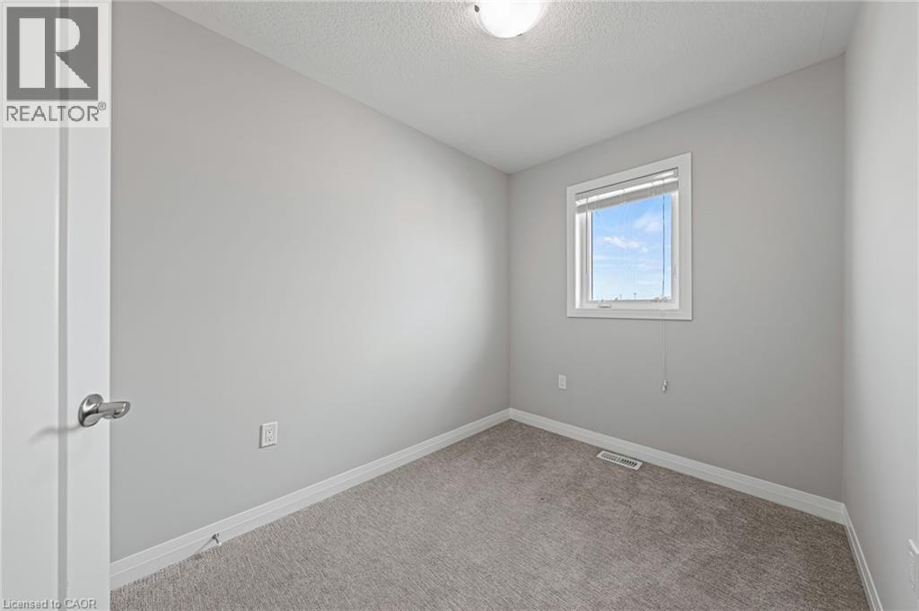53 AQUARIUS CRESCENT - 22