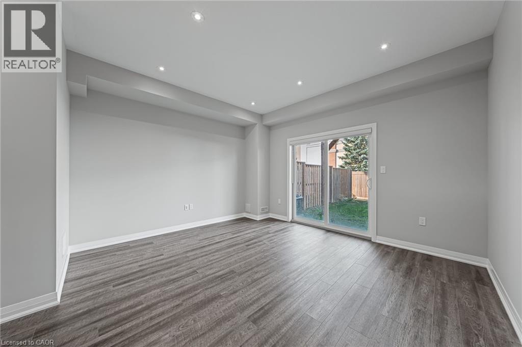 53 AQUARIUS CRESCENT - 27