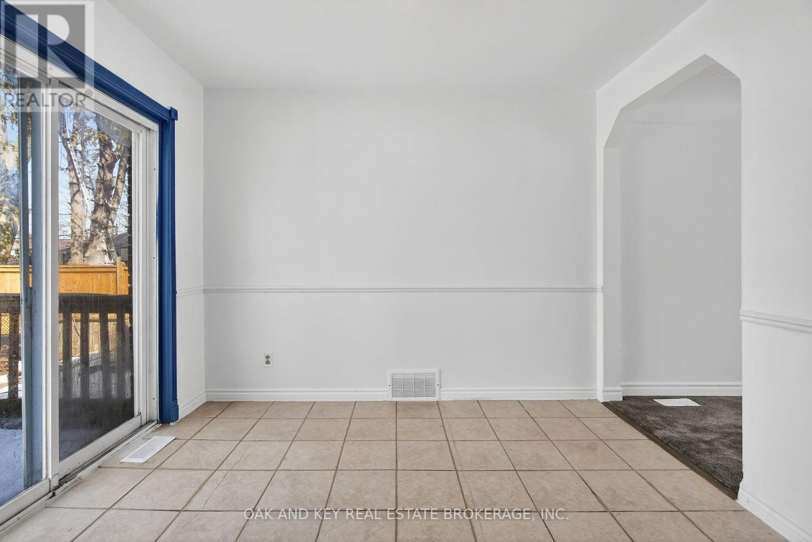 1878 CHURCHILL AVENUE - 13