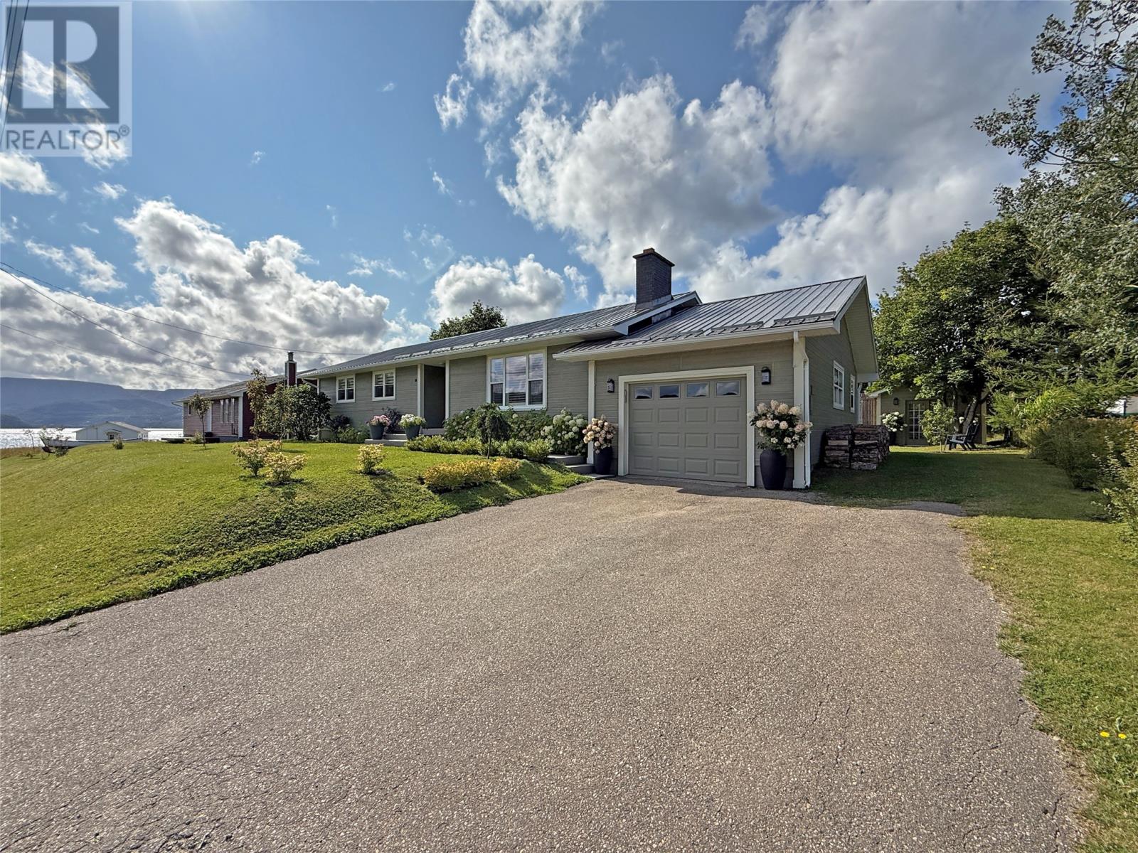 10 Budgen's Cove Road - 3