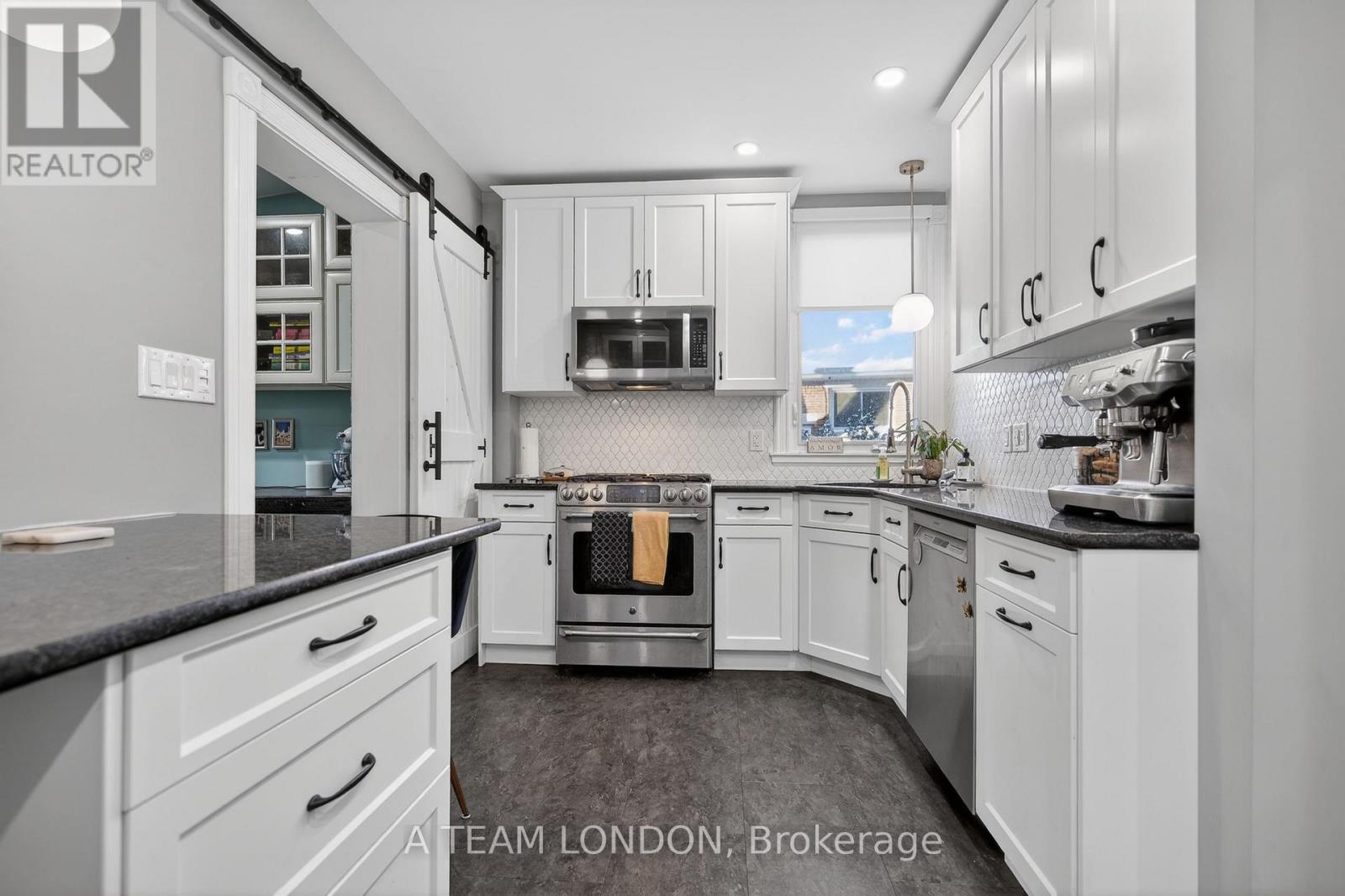 307 RIDOUT STREET S - 14