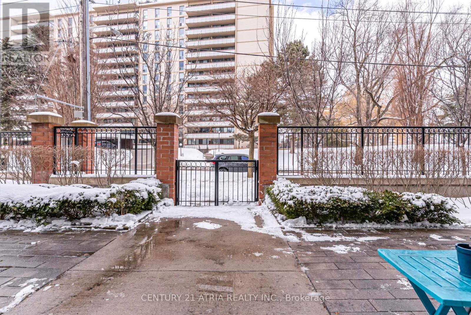 #101 17 RUDDINGTON DRIVE - 28