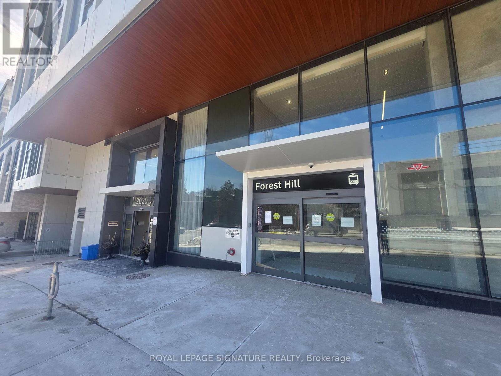 #210 2020 BATHURST STREET - 26