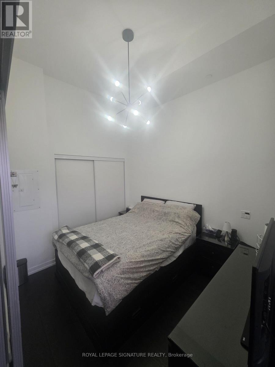 #210 2020 BATHURST STREET - 9