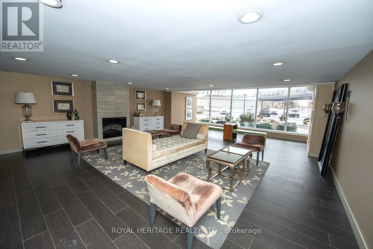 #709 7811 YONGE STREET - 21