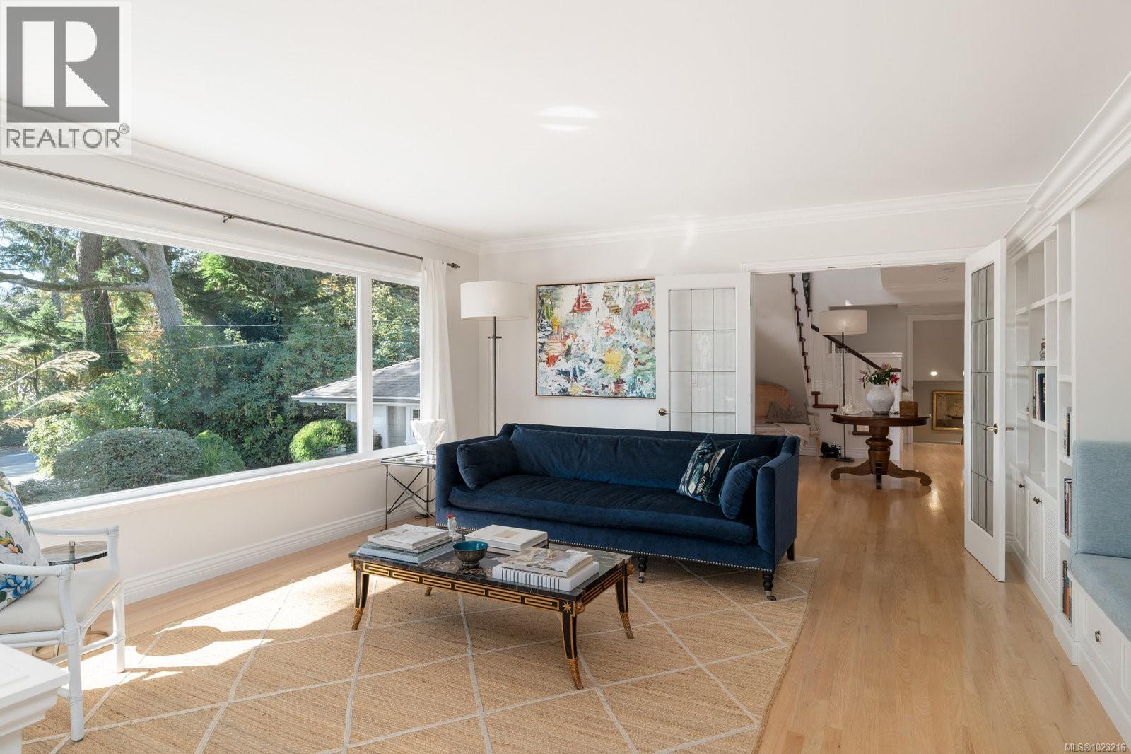  2944 Tudor Avenue, Saanich