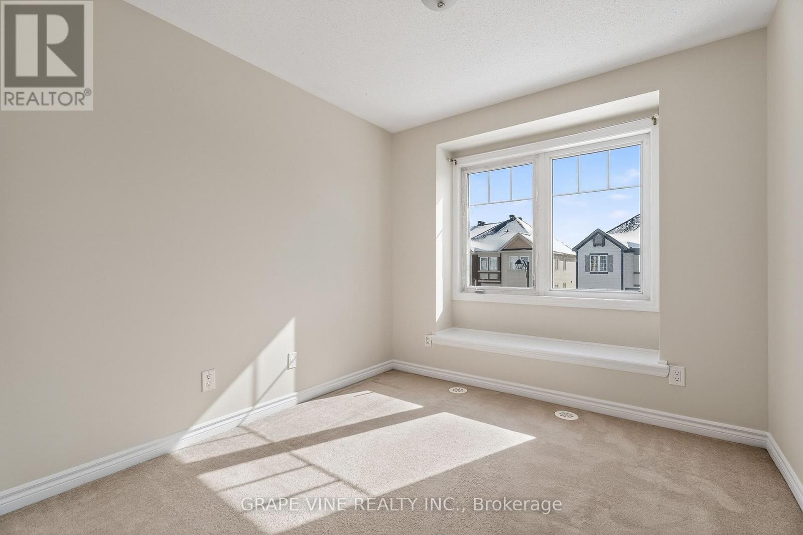330 SWEET GRASS CIRCLE — photo 27