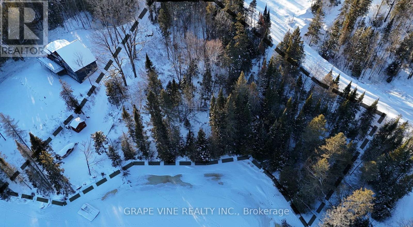 00 VOYAGEUR BAY TRAIL