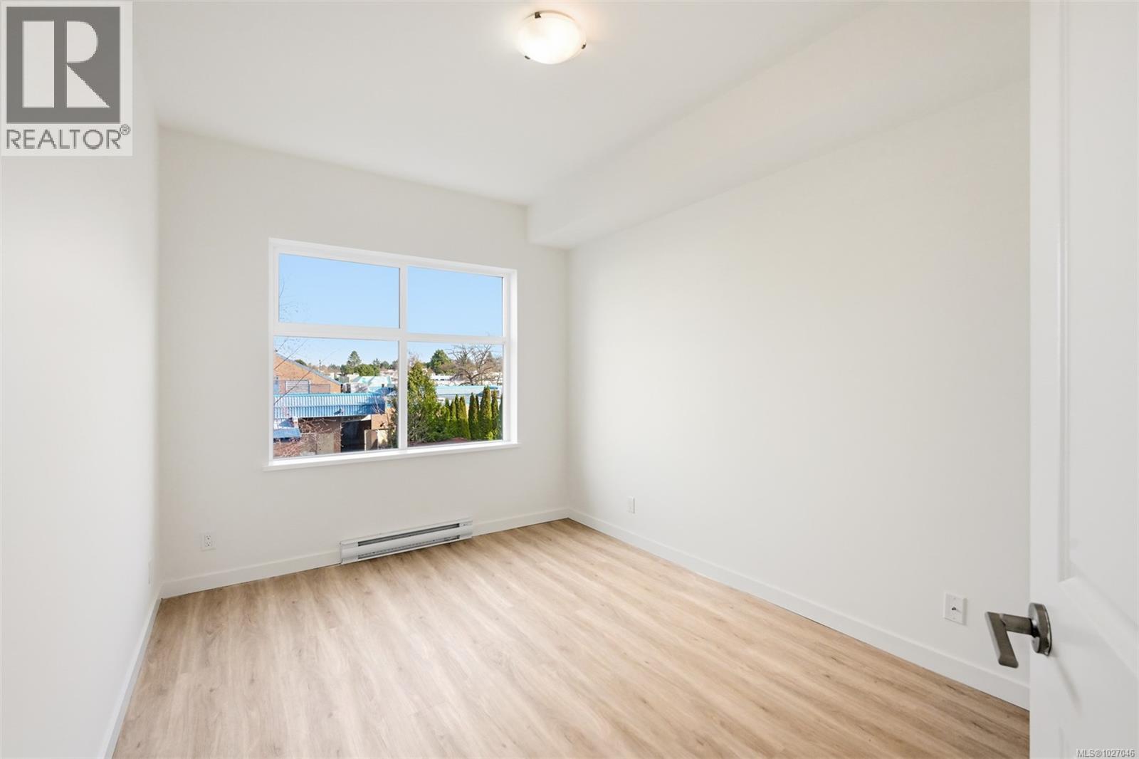 309 1550 Church Avenue, Saanich