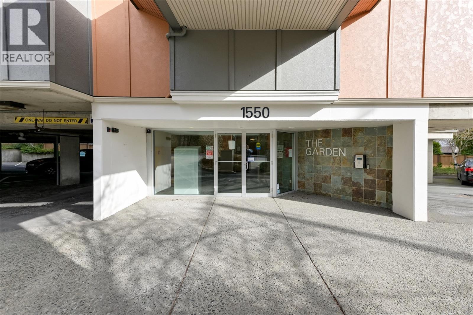 309 1550 Church Avenue, Saanich