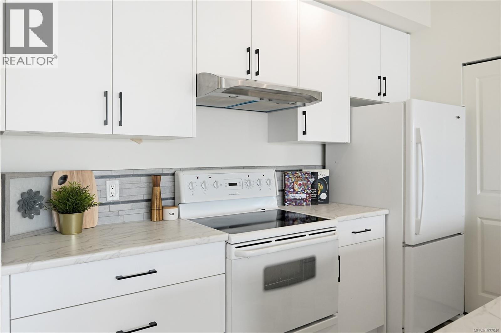 309 1550 Church Avenue, Saanich