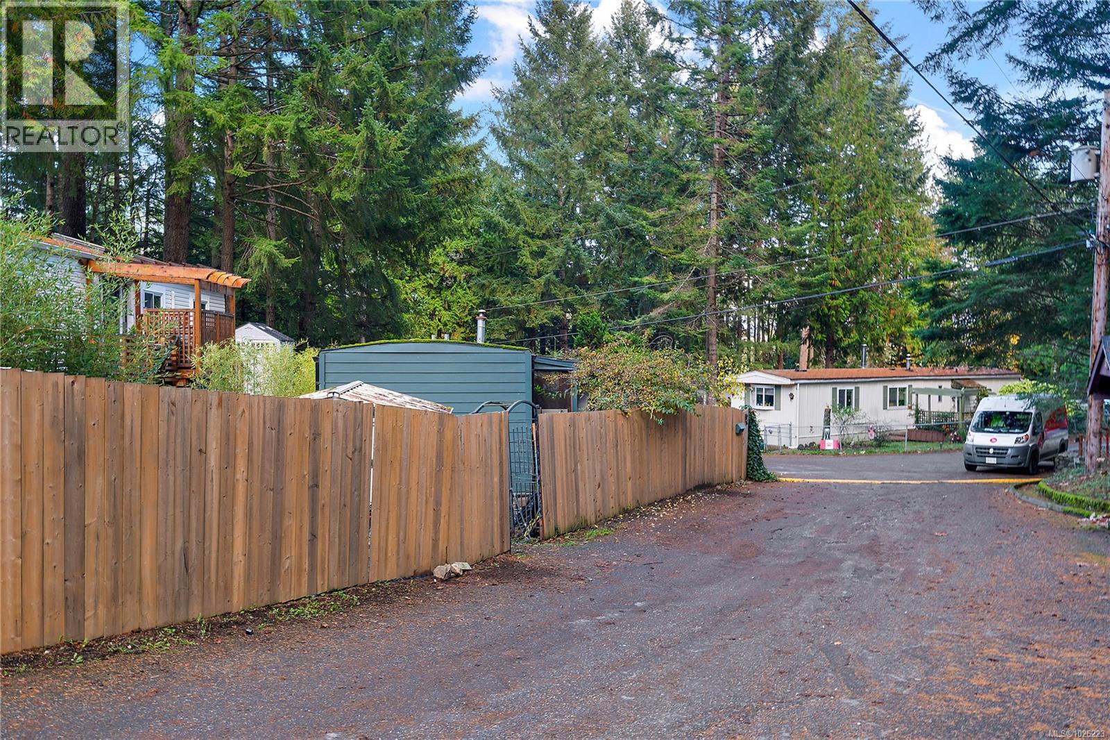 #119 2500 FLORENCE LAKE RD - 32