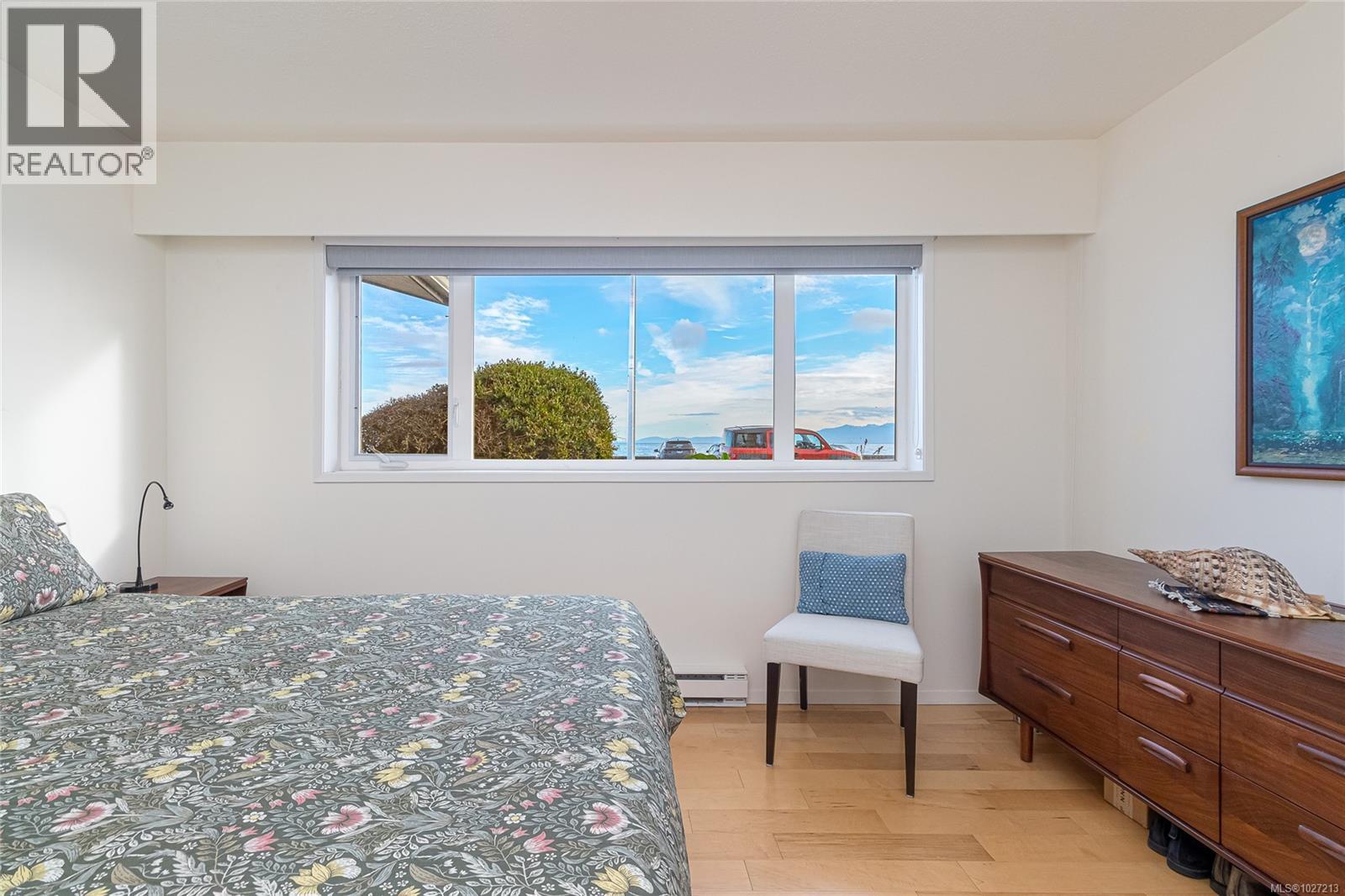 101 1540 Dallas Road, Victoria