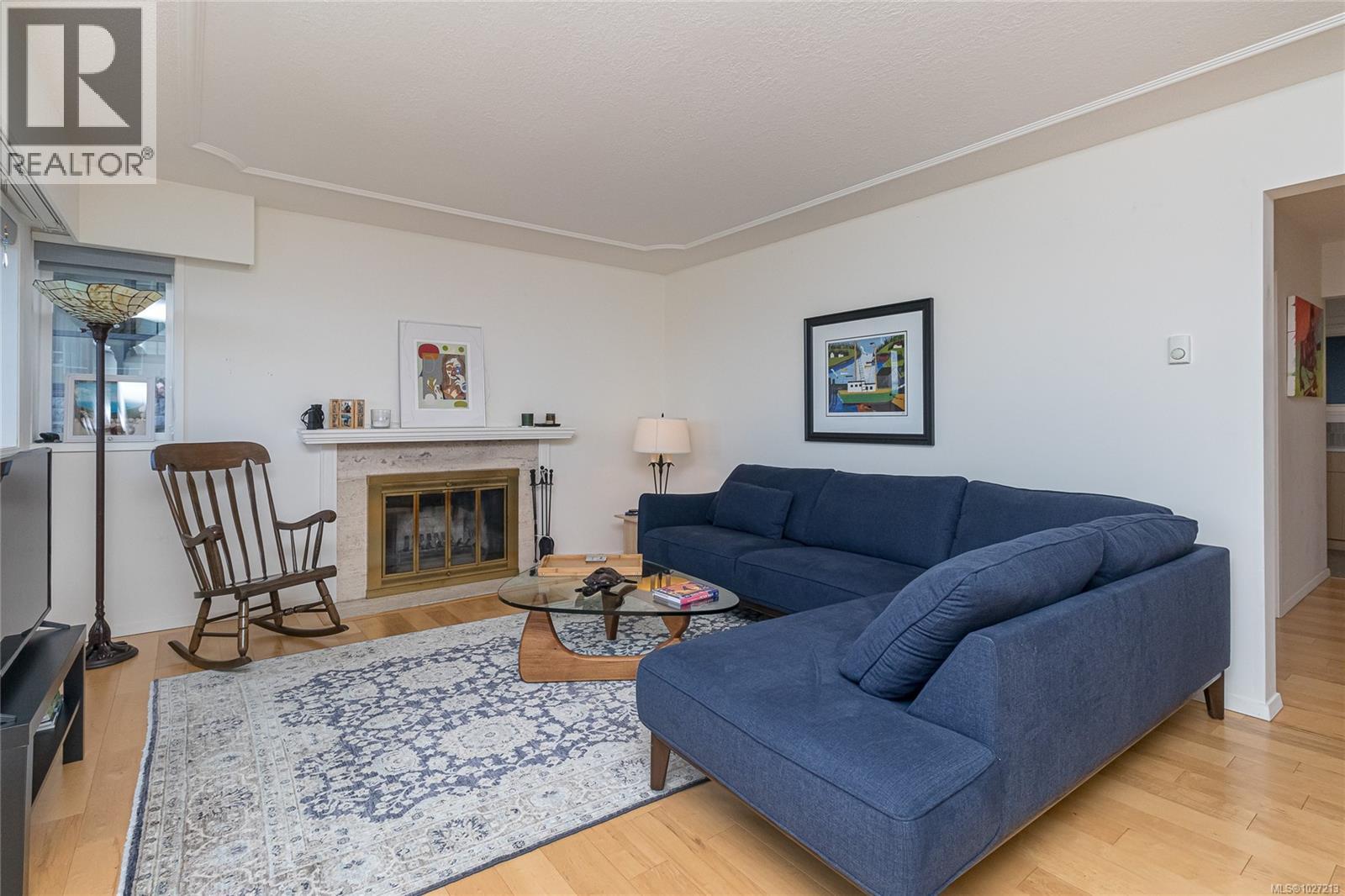 #101 1540 Dallas Rd - 14