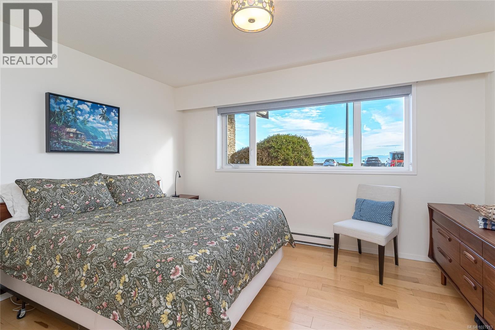 101 1540 Dallas Road, Victoria