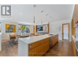 B - 34 Coulson Avenue, Toronto, ON M4V1Y5 Photo 10