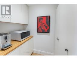 B - 34 Coulson Avenue, Toronto, ON M4V1Y5 Photo 16