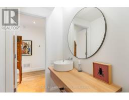 B - 34 Coulson Avenue, Toronto, ON M4V1Y5 Photo 17