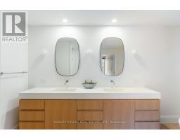 B - 34 Coulson Avenue, Toronto, ON M4V1Y5 Photo 22