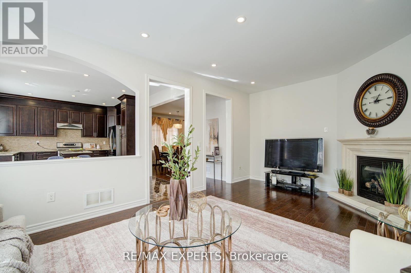 277 CHATFIELD DRIVE S - 28