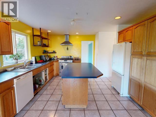 6030 LOIS STREET, Powell River