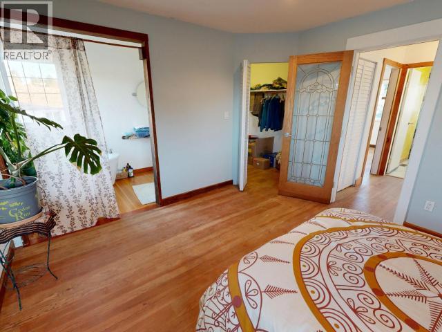 6030 LOIS STREET, Powell River