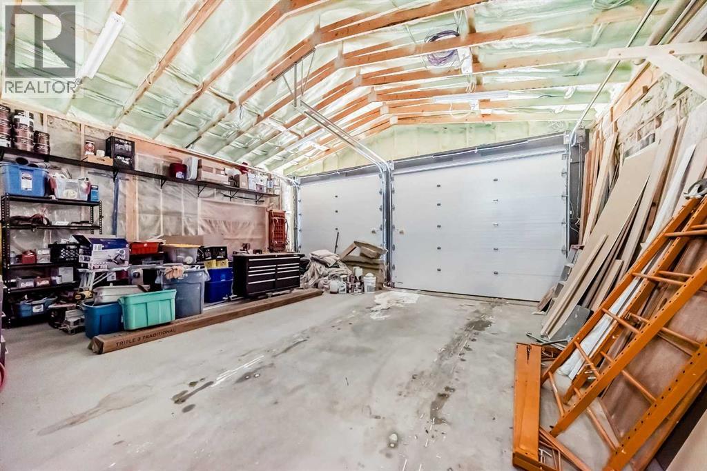 Single Family House 3 Level for Sale in  Fenton Road SE Fairview Calgary 