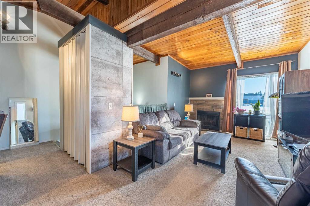 Single Family House Bi-level for Sale in  Oakmoor Drive SW Oakridge Calgary 