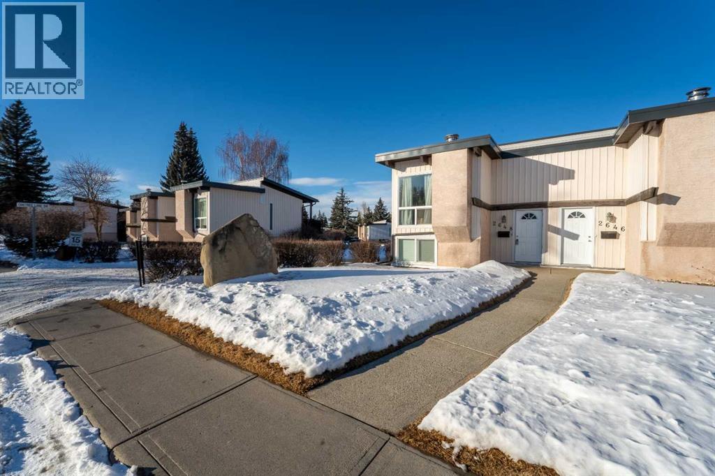 Single Family House Bi-level for Sale in  Oakmoor Drive SW Oakridge Calgary 