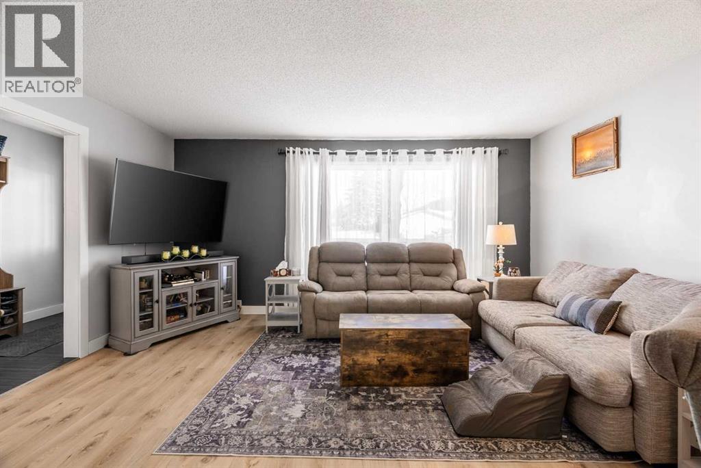 202 Windsor Drive, Fort McMurray