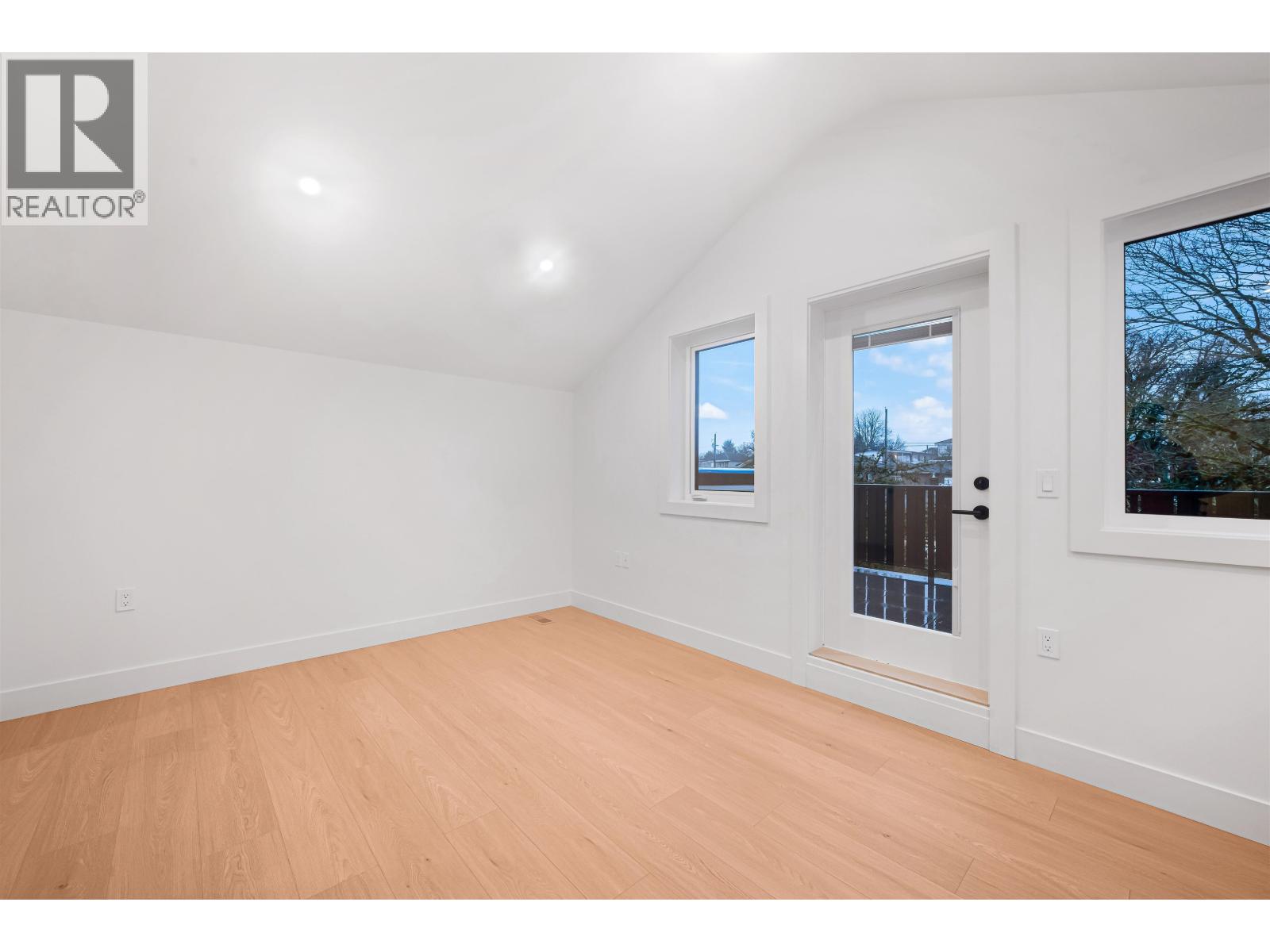 3 5554 CULLODEN STREET, Vancouver