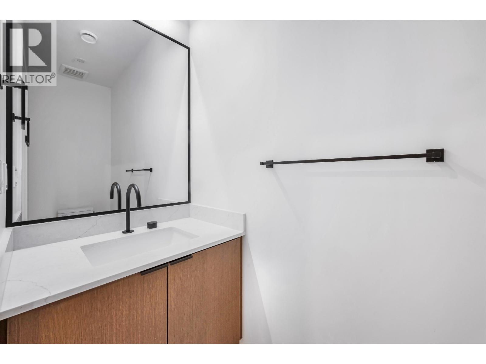 3 5554 CULLODEN STREET, Vancouver